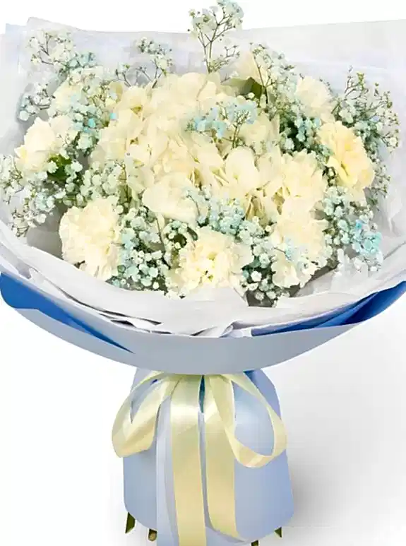 5 Adet Cipso ve 7 Beyaz Gül Buketi