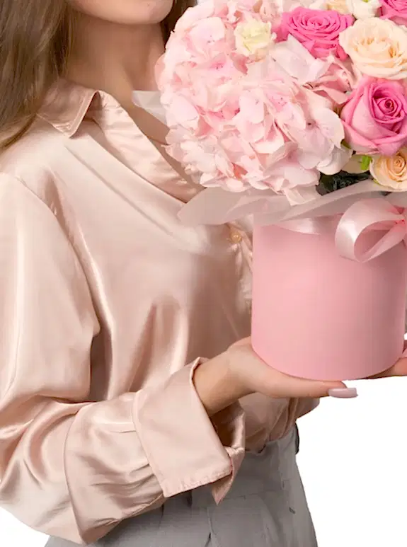 Kutuda Pembe Çiçekler