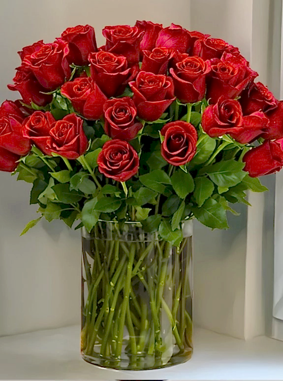 Vazoda 35 Tane Kırmızı Gül